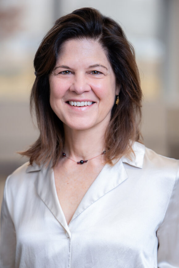 Mariana Giovino, Legal Assistant