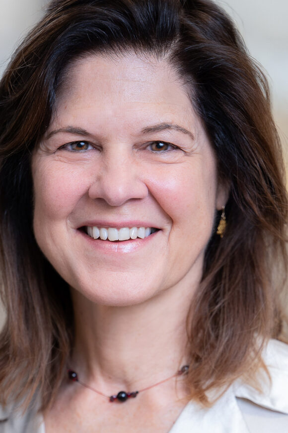 Mariana Giovino, Legal Assistant